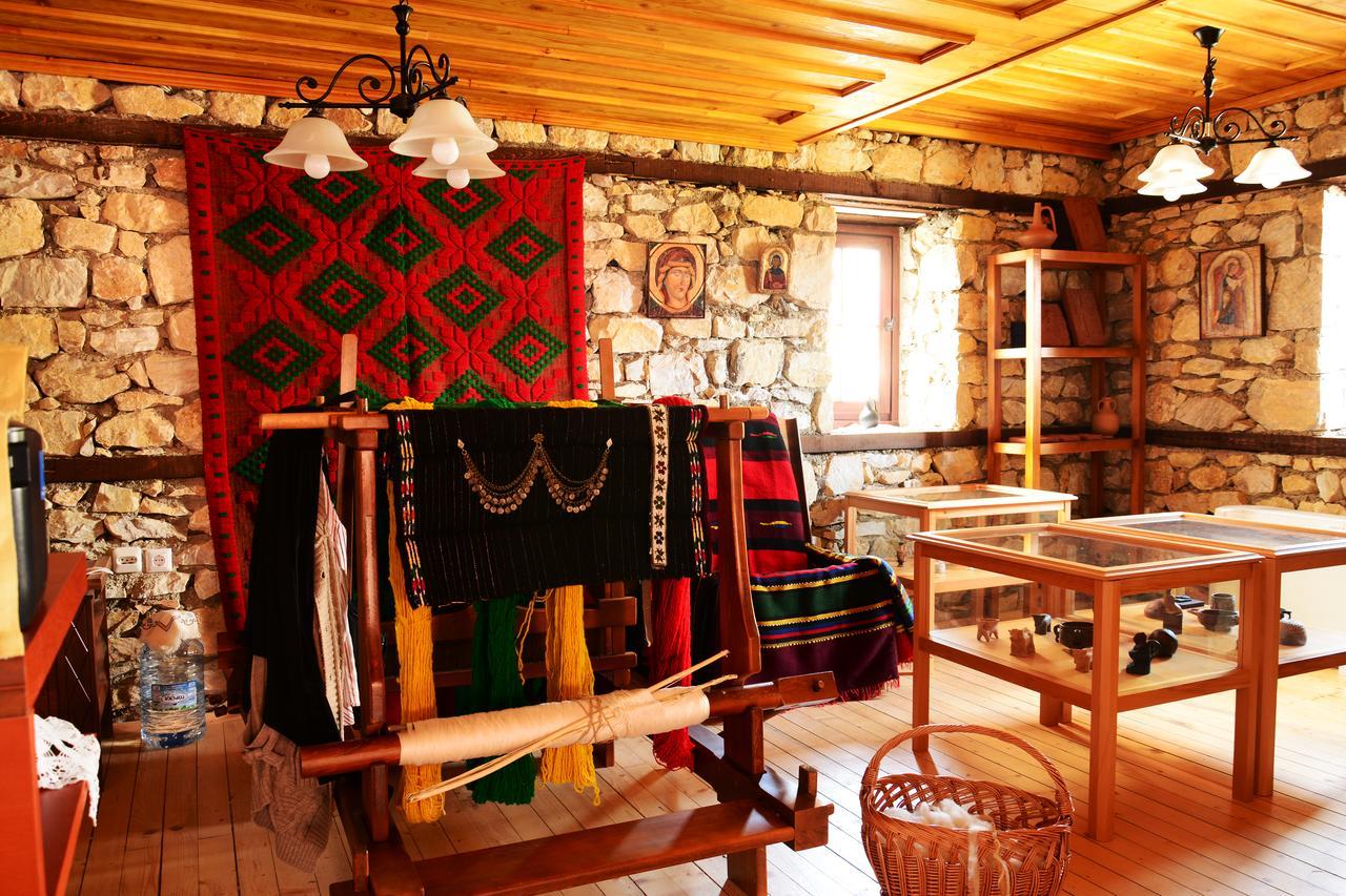 Macedonian Village Hotel & Resort Skopje Zewnętrze zdjęcie