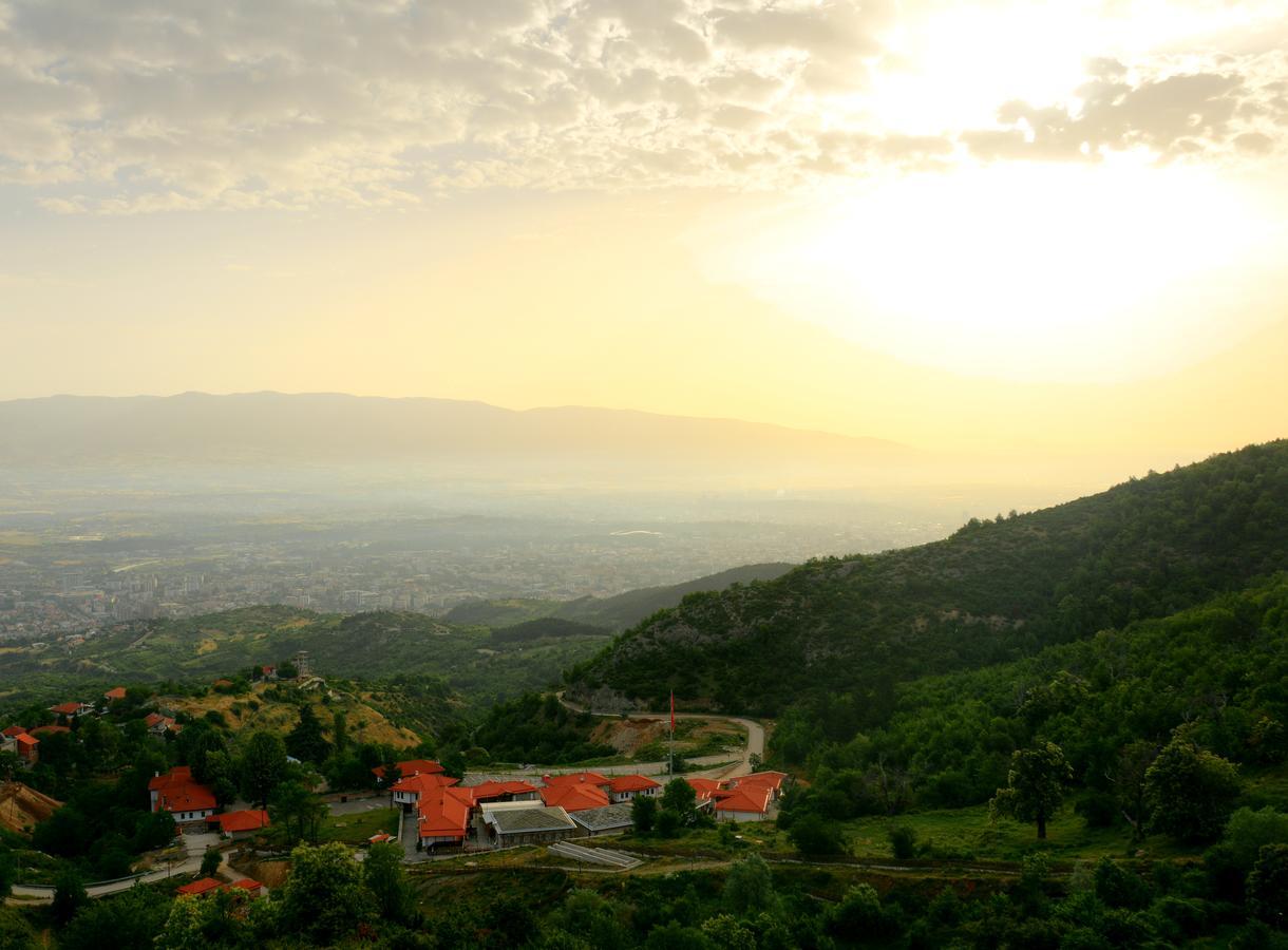 Macedonian Village Hotel & Resort Skopje Zewnętrze zdjęcie