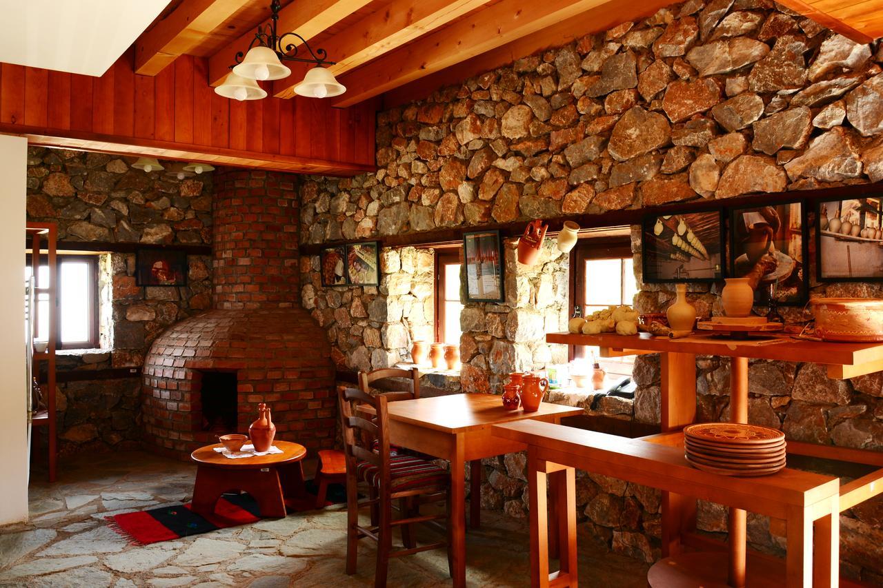 Macedonian Village Hotel & Resort Skopje Zewnętrze zdjęcie